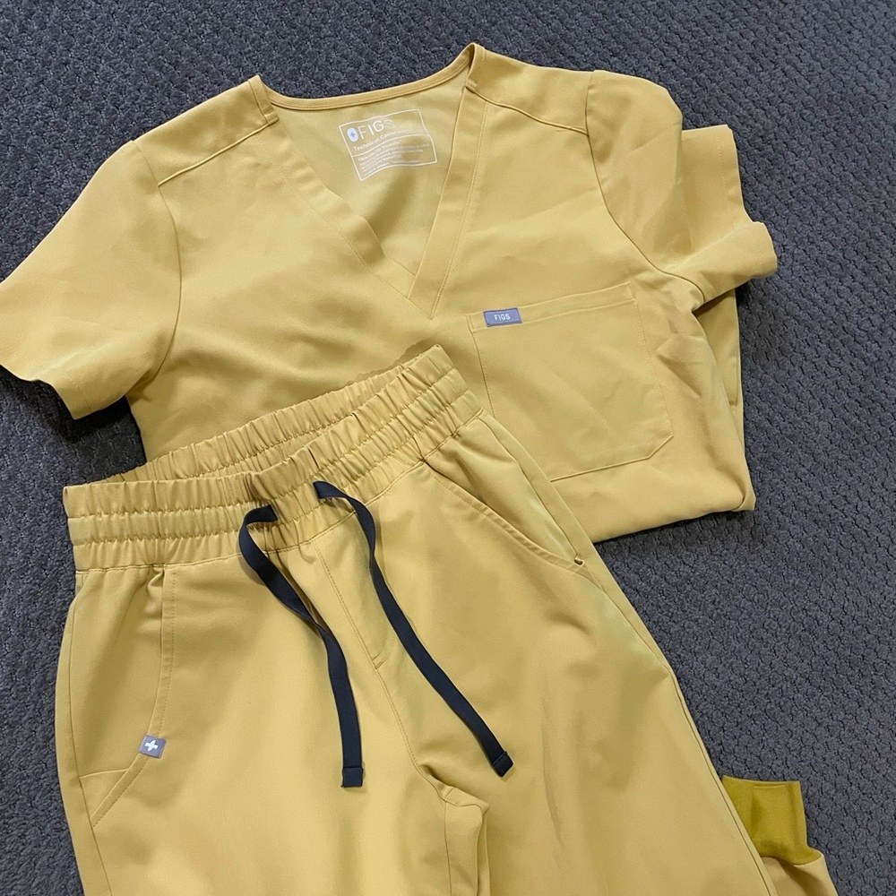 Yellow Figs Jogger Set